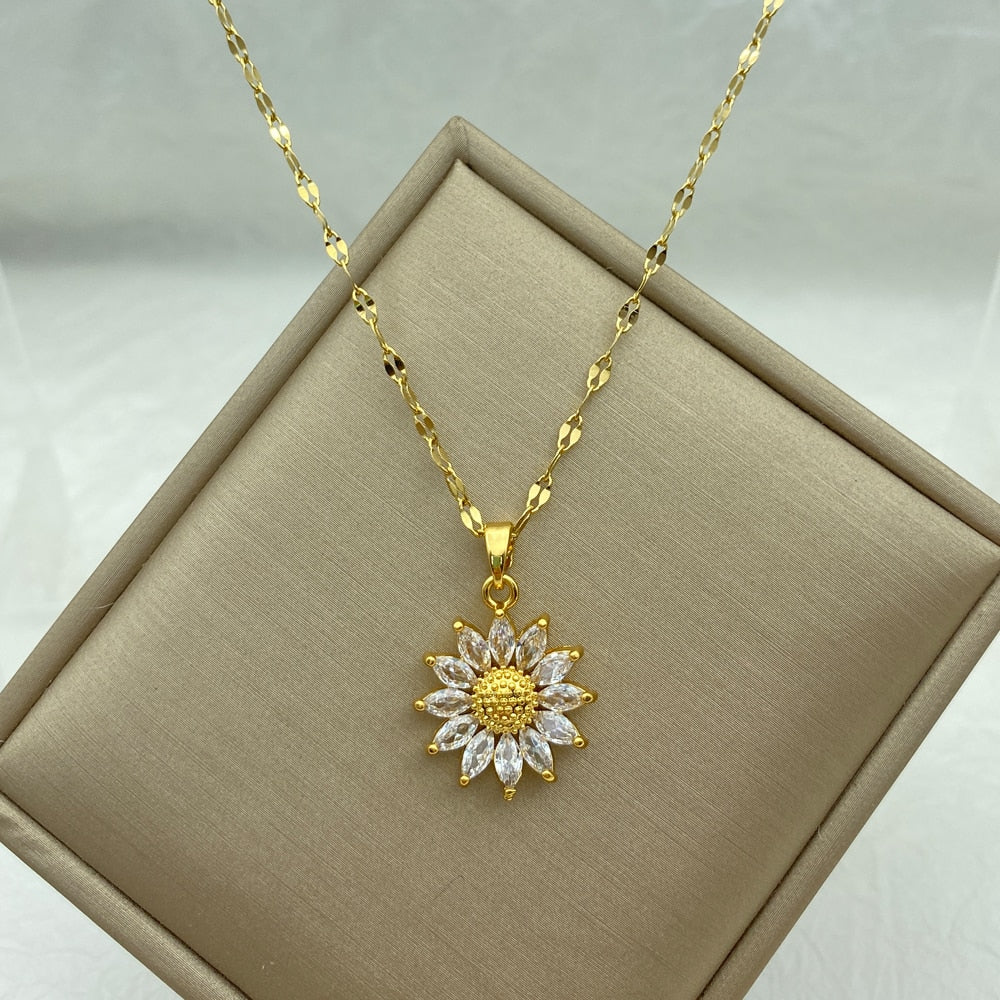 Aurelia Sunflower Pendant Necklace