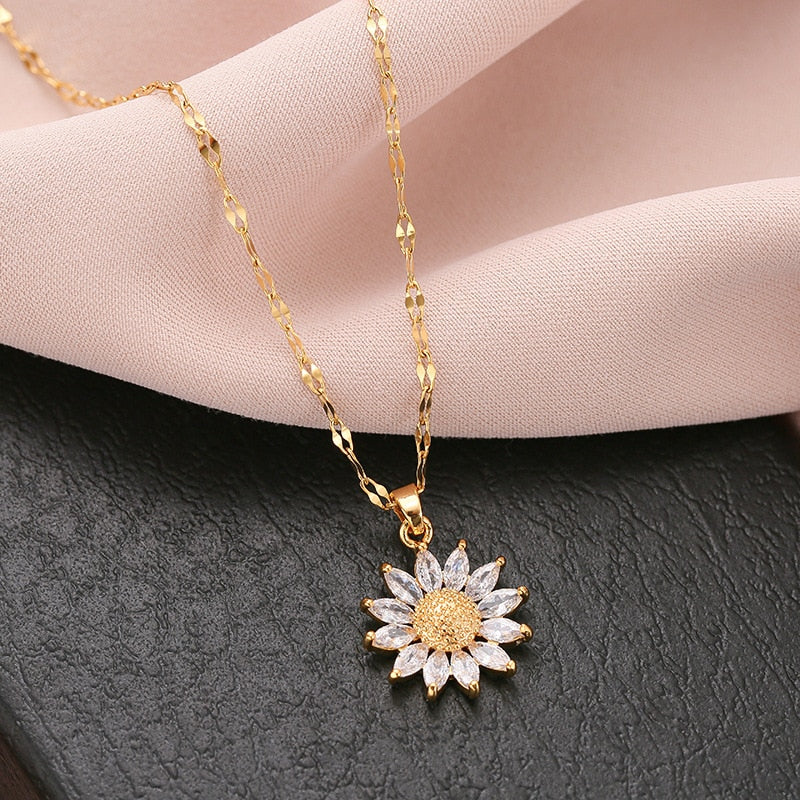 Aurelia Sunflower Pendant Necklace