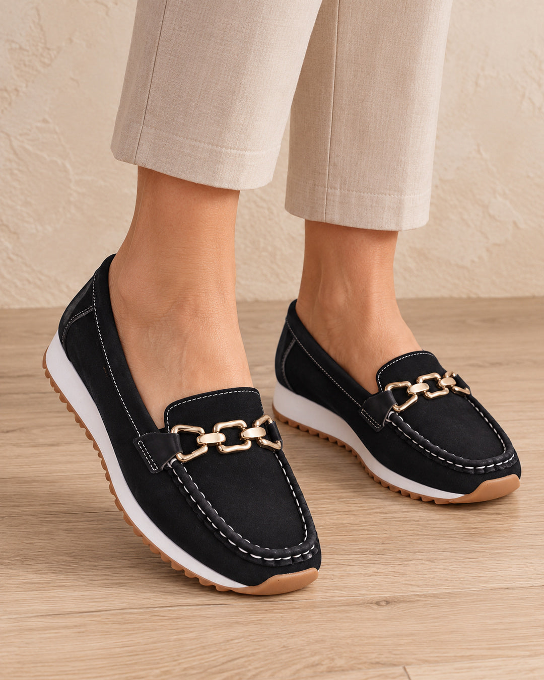 Eleanor Chain-Detail Loafers - Black