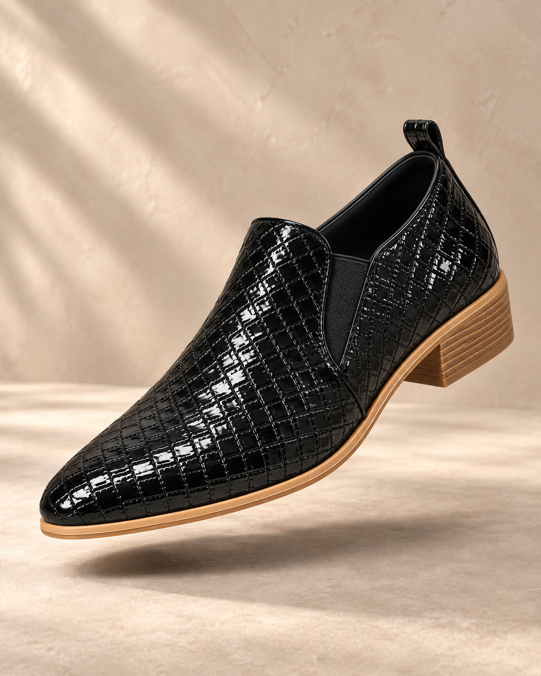 Genevieve Cushioned Lace-Up Oxford Shoes - Black