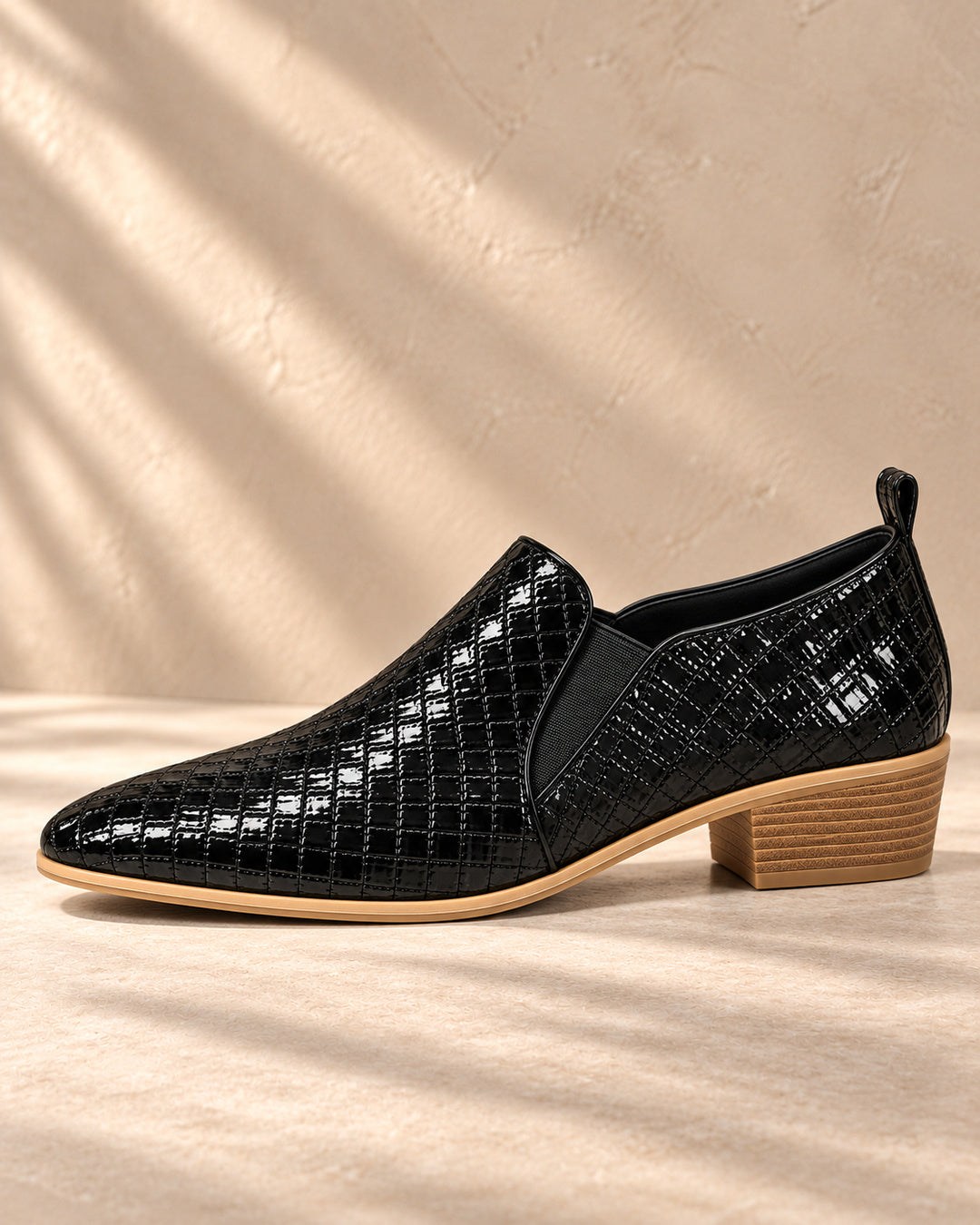 Genevieve Cushioned Lace-Up Oxford Shoes - Black