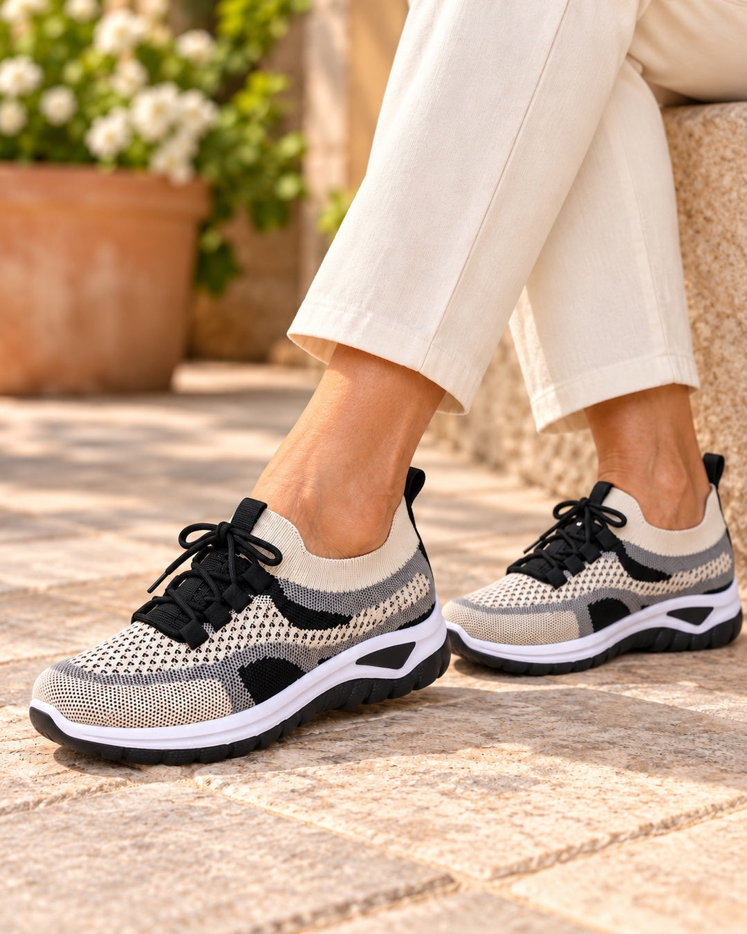 Beatrice Cushioned Lace-Up Comfort Sneakers - Black