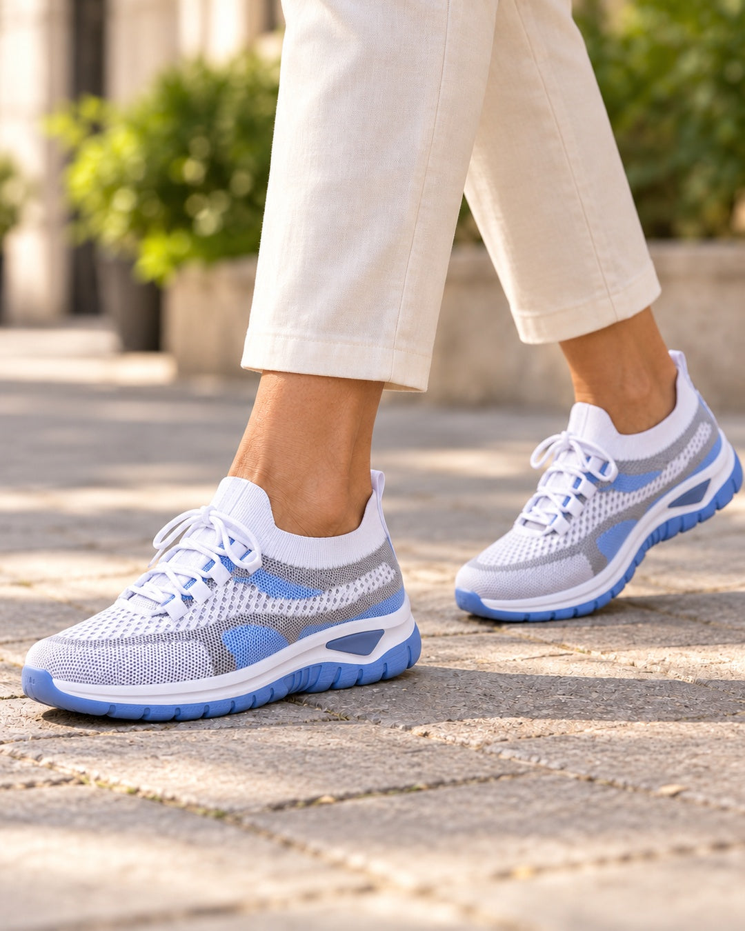 Beatrice Cushioned Lace-Up Comfort Sneakers - Blue