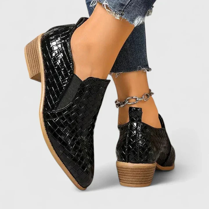 Genevieve Cushioned Lace-Up Oxford Shoes
