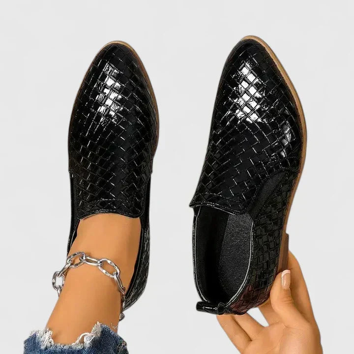 Genevieve Cushioned Lace-Up Oxford Shoes