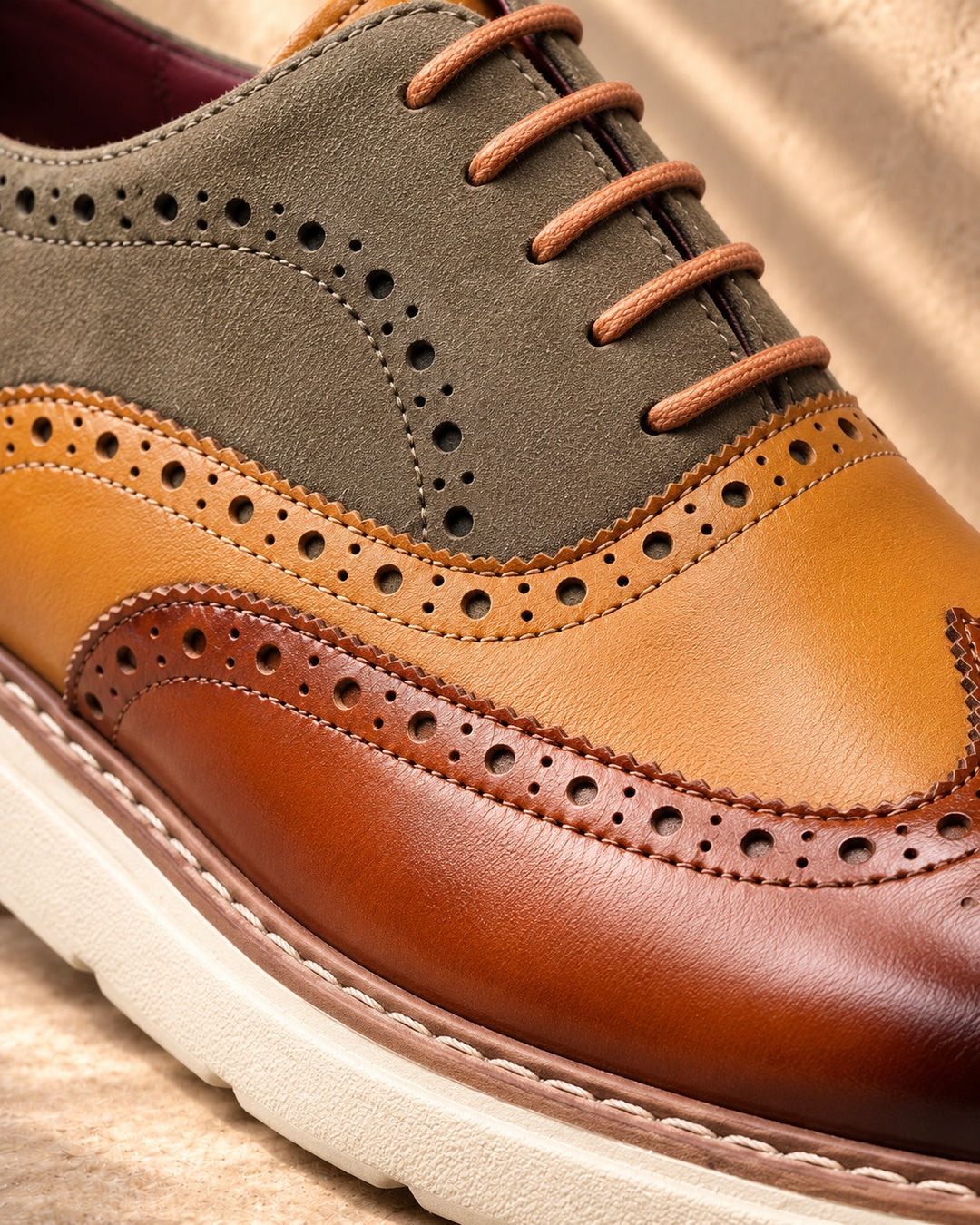 Bellamy Wingtip Brogue Oxford Shoes in Emerald - material detail